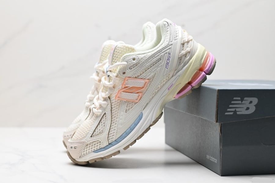 New Balance 1906R