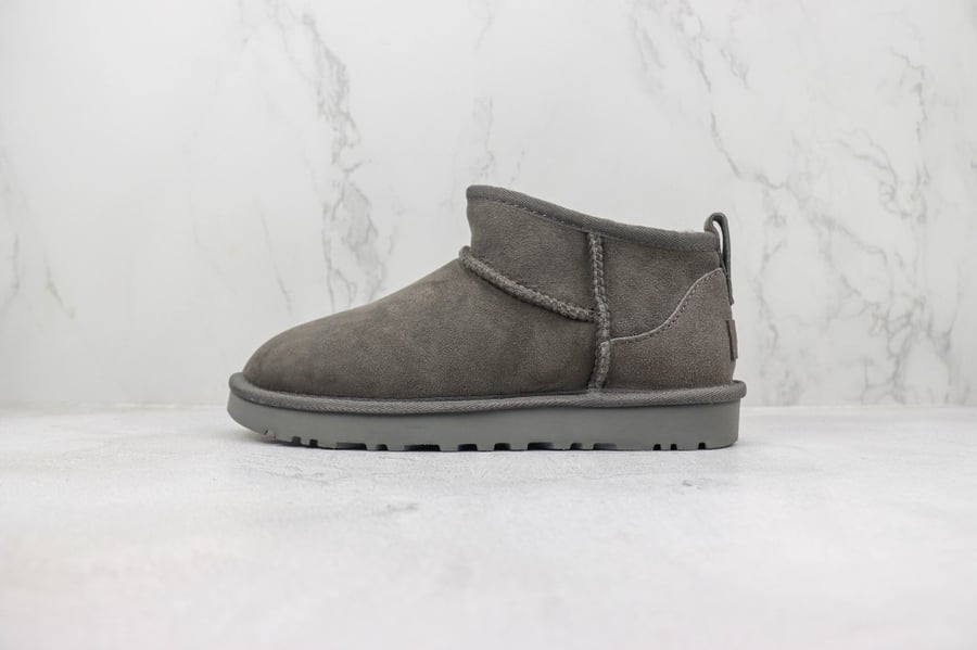 UGG