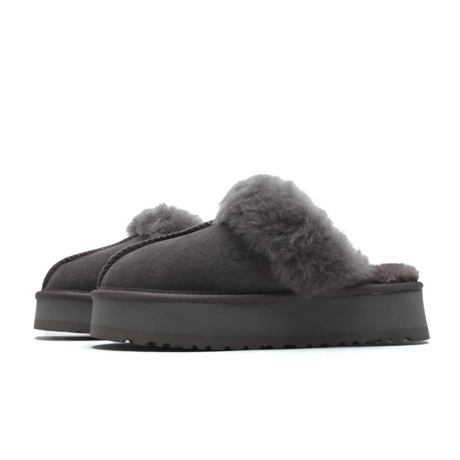 UGG