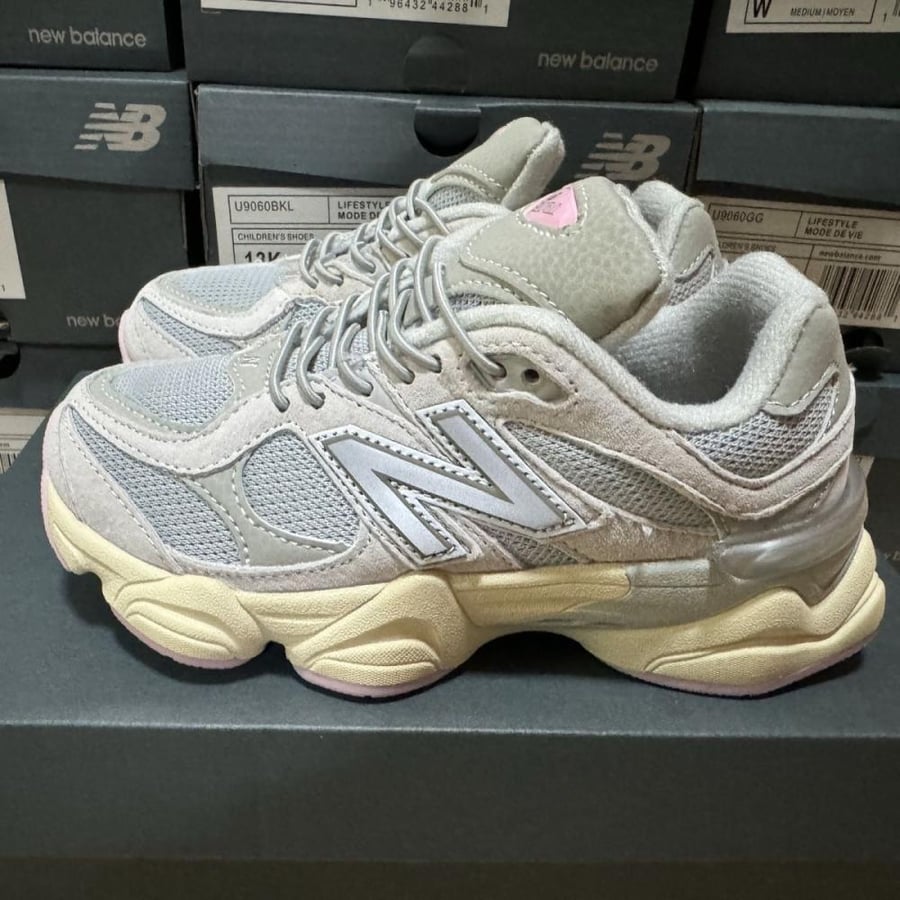 New balance 9060اطفال