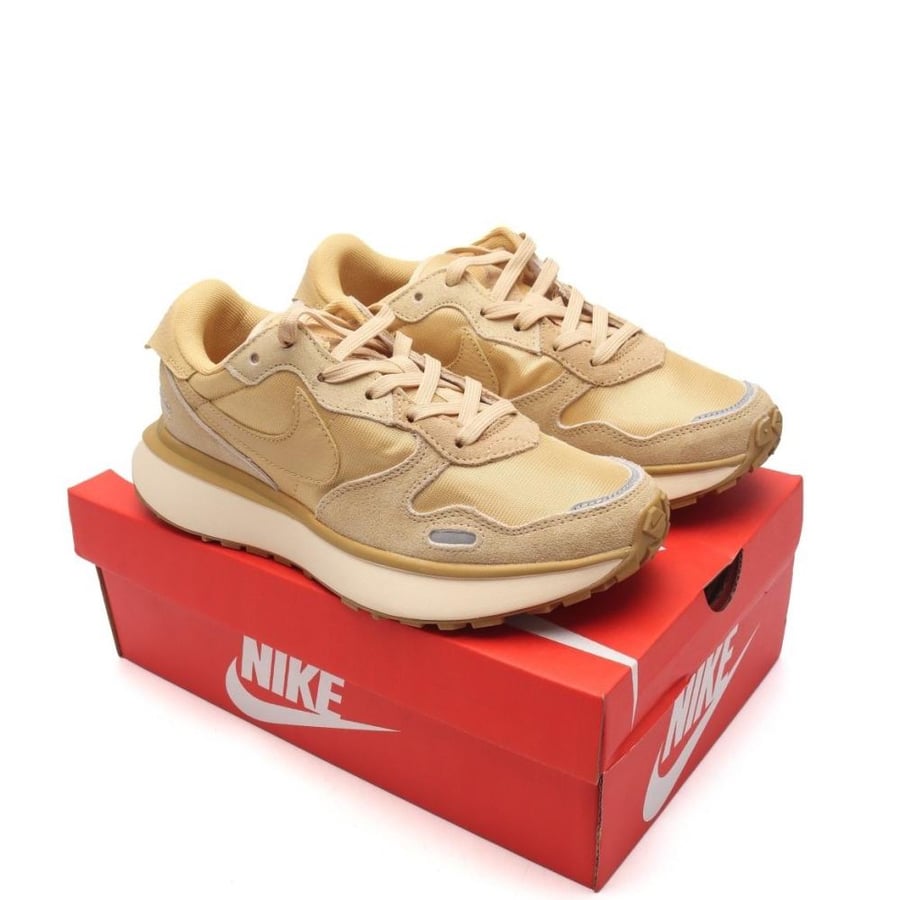 Nike phoenix waffle