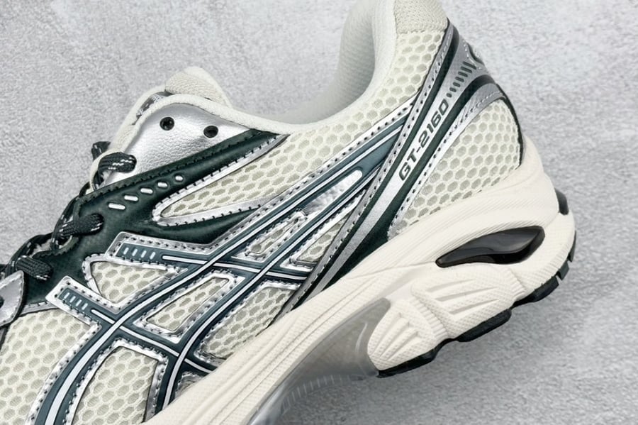 ASICS