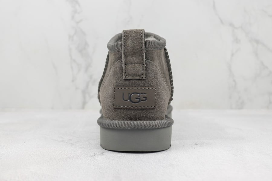 UGG