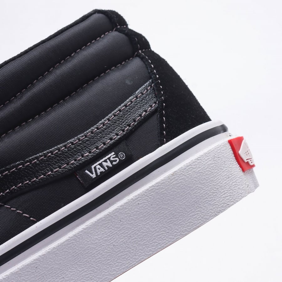 ڤانس-Vans