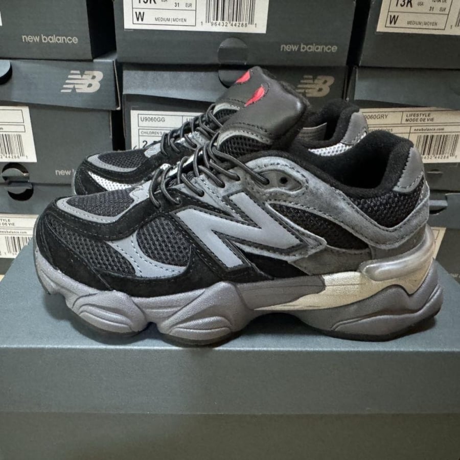 New balance 9060اطفال