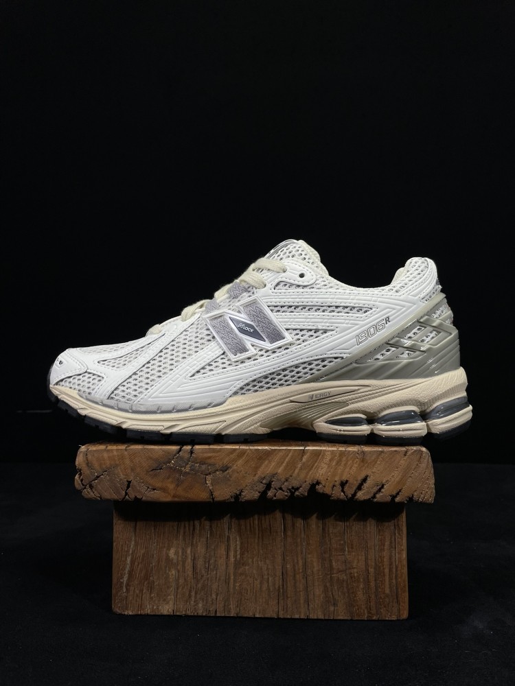 New balance 1906R