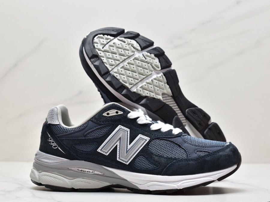 New Balance 990