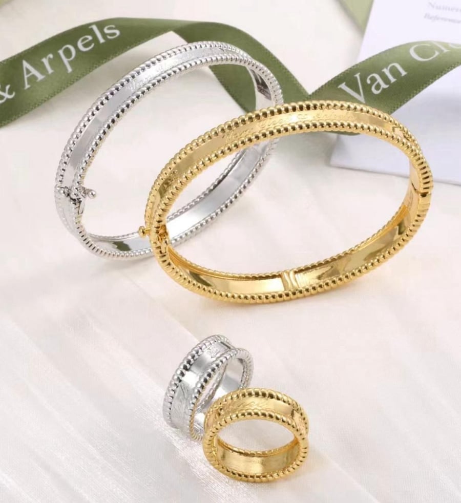 مجموعة مجوهرات فاخرة من Van Cleef & Arpels – أناقة خالدة بتصميم مميز