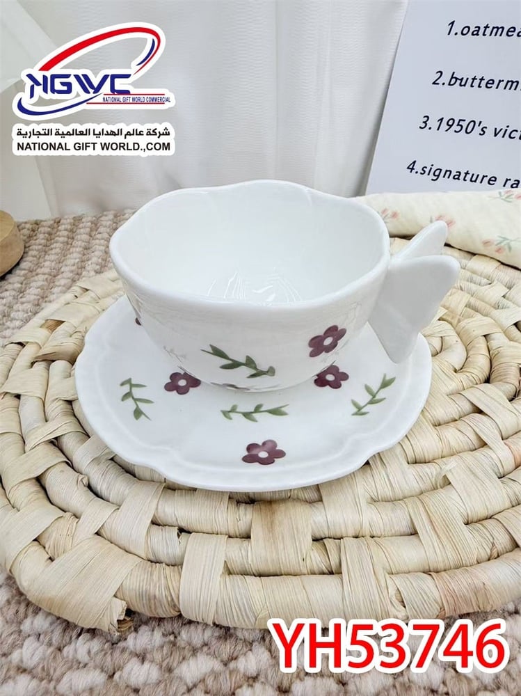 A cup and plate set of ceramic with design of the bow rustic