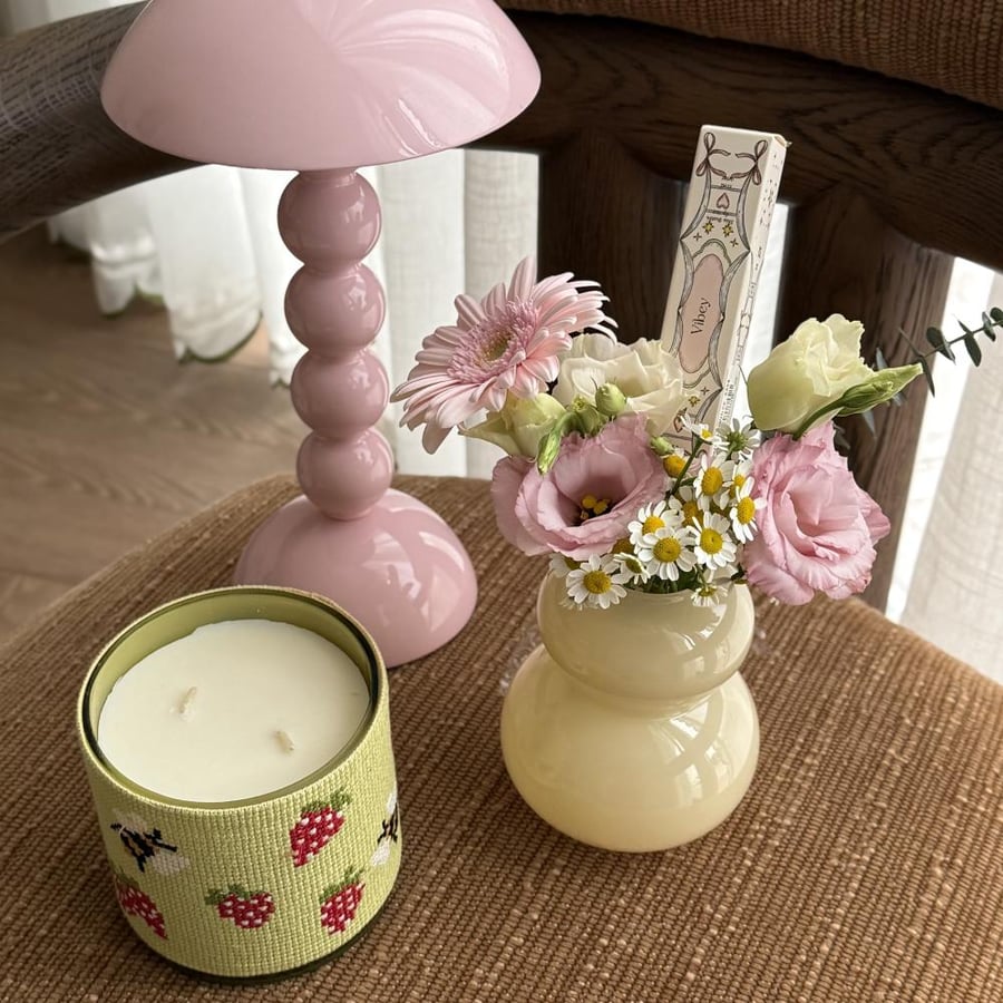 Vibey mini vase