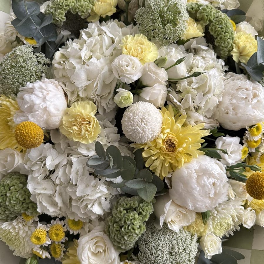 Super white bouquet