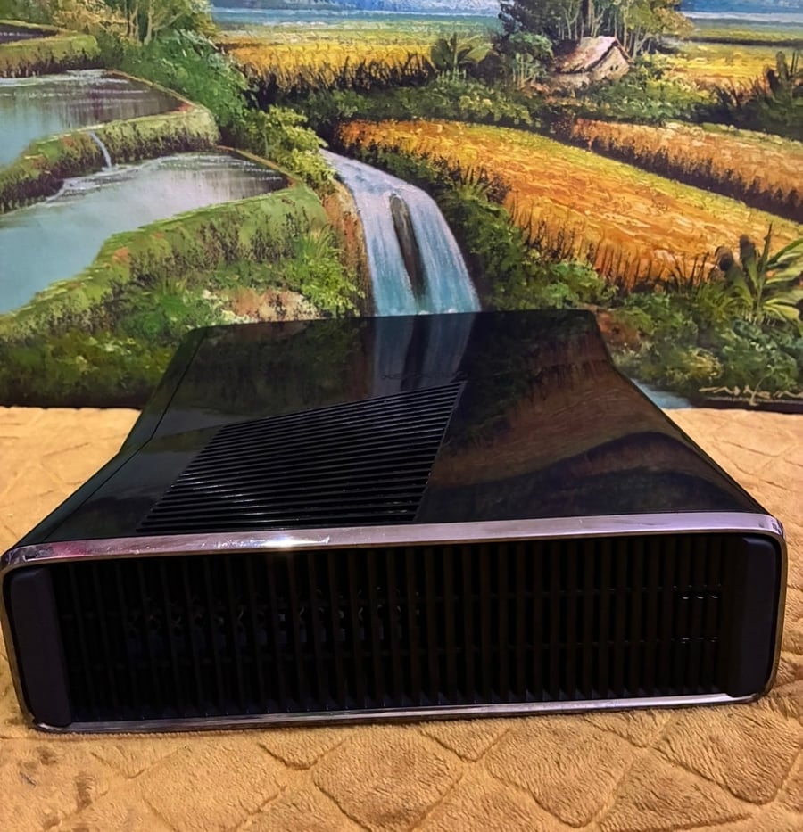 Xbox 360 S ( معدل FSD3)