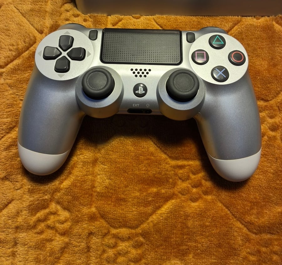 PS4 slim silver(500GB)