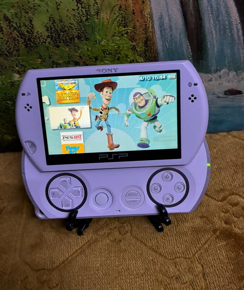 PSP GO معدل