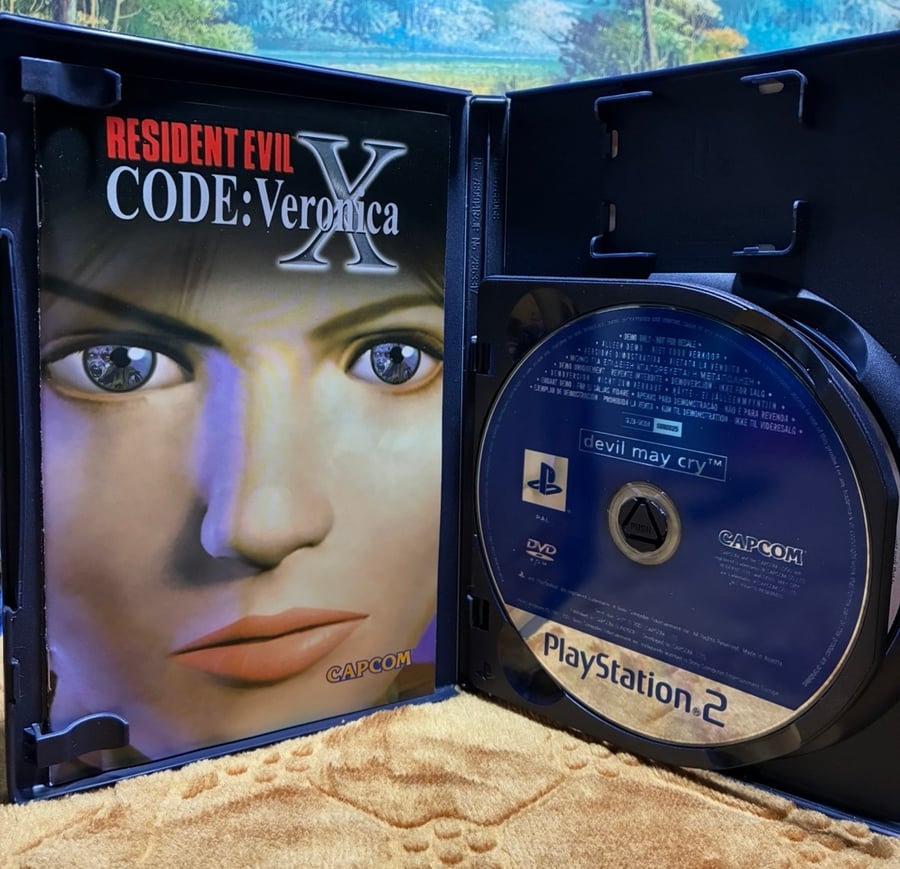 Resident Evil: Code Veronica X (Includes Devil May Cry – Trial Edition)