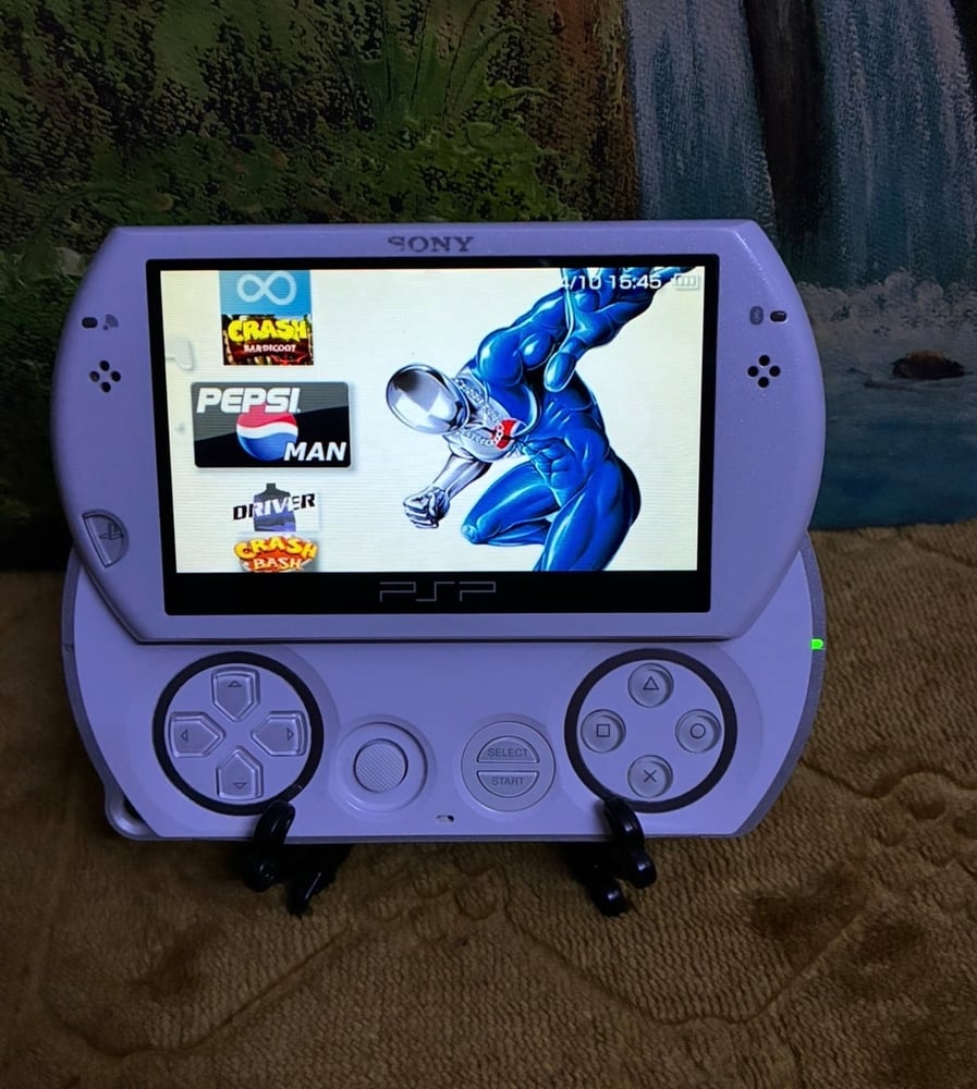 PSP GO معدل