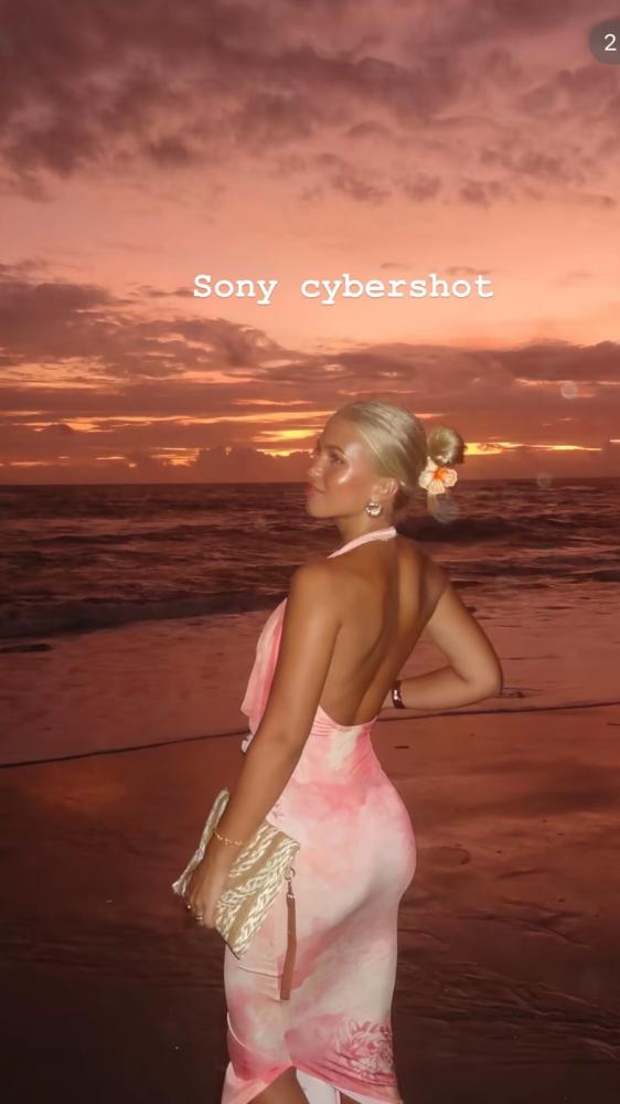 Sony cybershot in silver