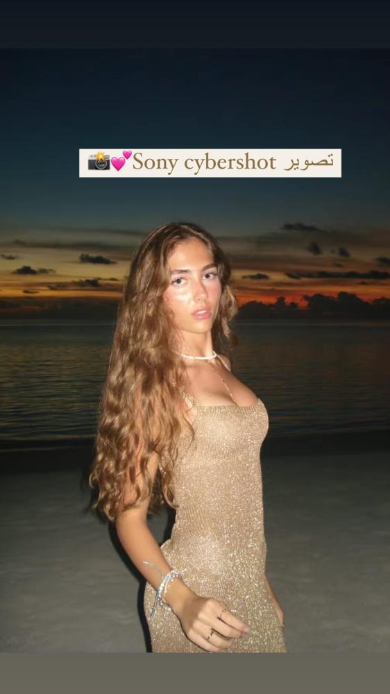 Sony cybershot in silver