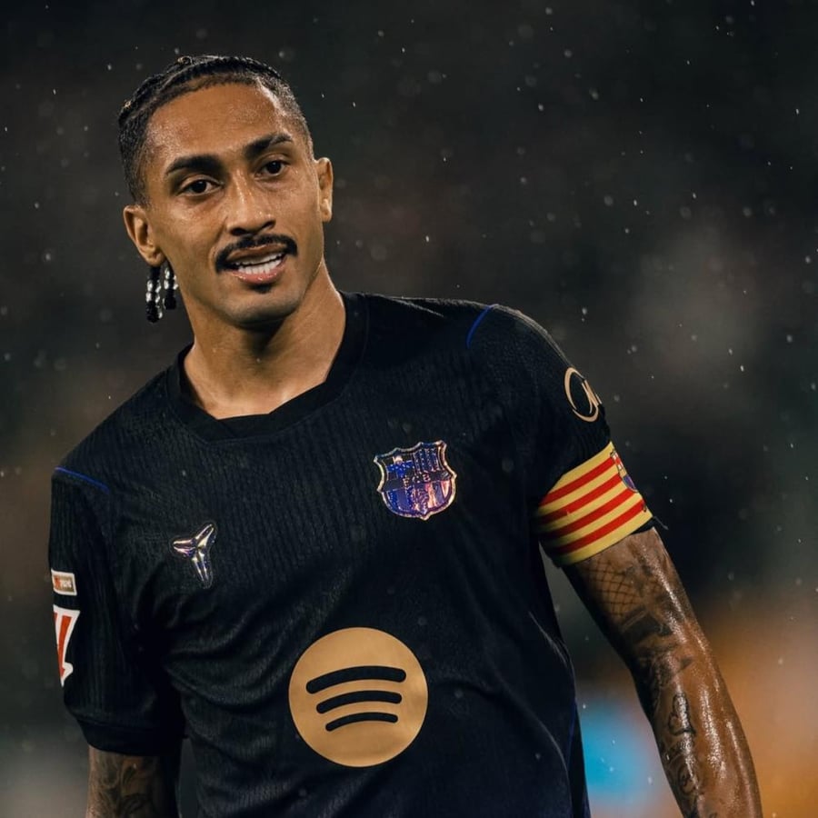 تيشيرت برشلونة الاحتياطي