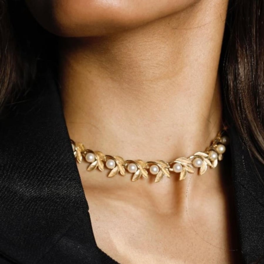 Avon مجموعة
