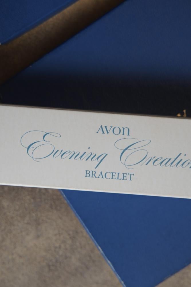 مجموعة avon