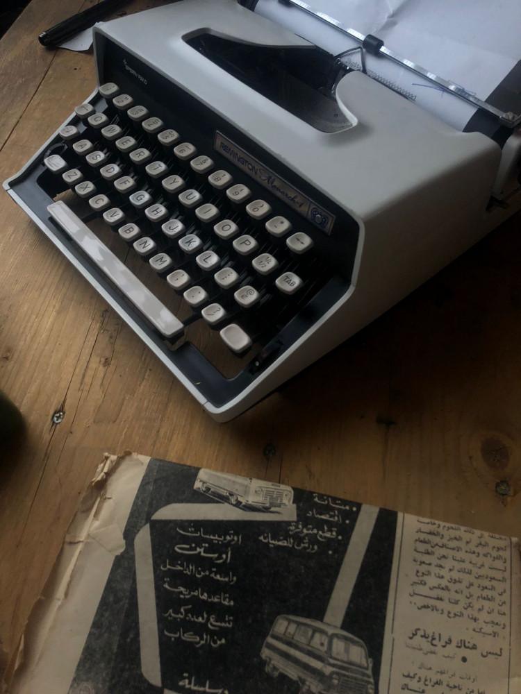 الآوربية العريقة صناعة العام 1963 مـ( كيبورد انقلش)