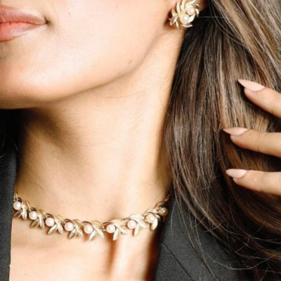 Avon مجموعة