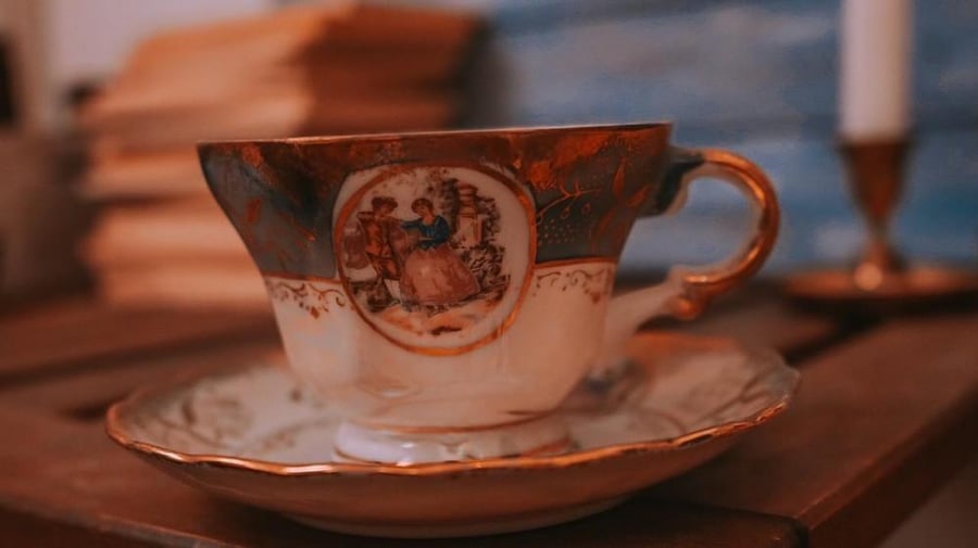 كوب عتيق وأنيق من تصميم Royal CHINAIT