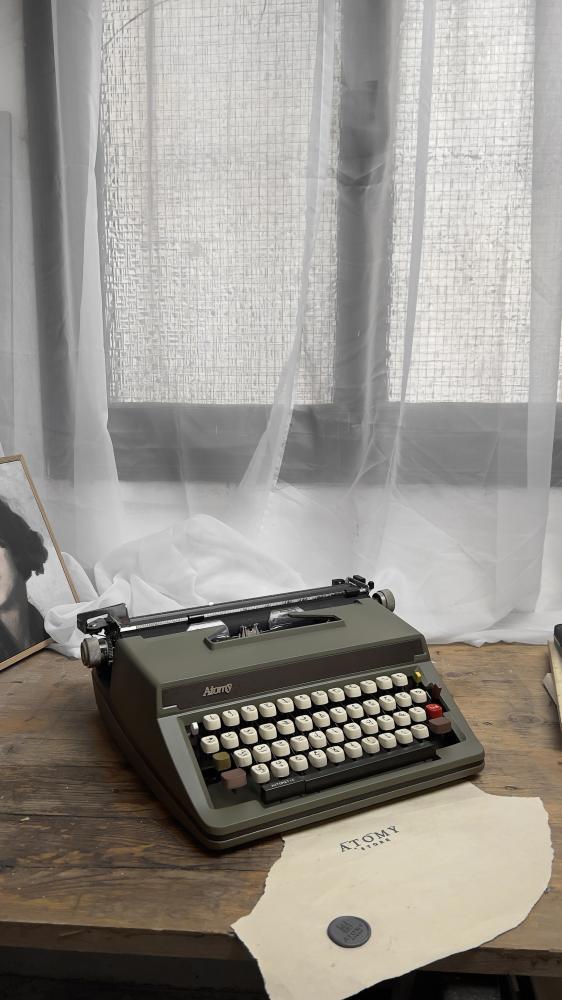 atomy Typewriter
