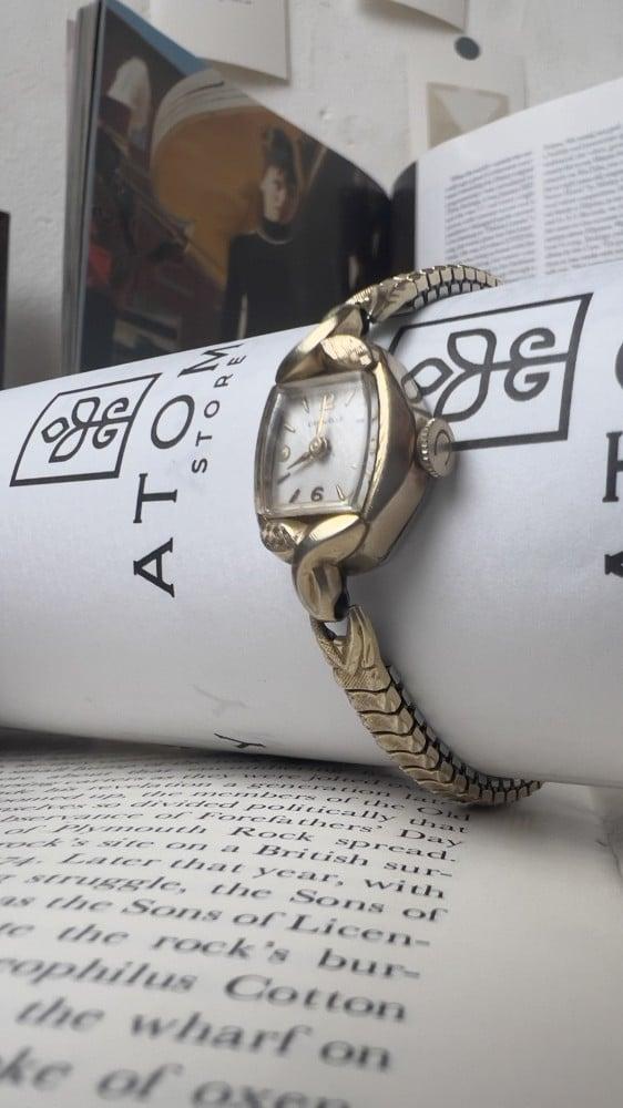 ساعة bulova caravelle الذهبية صناعة العام ١٩٧٢ م