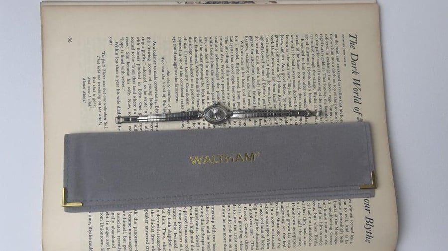 ساعة من Waltham من العام ١٩٦٠