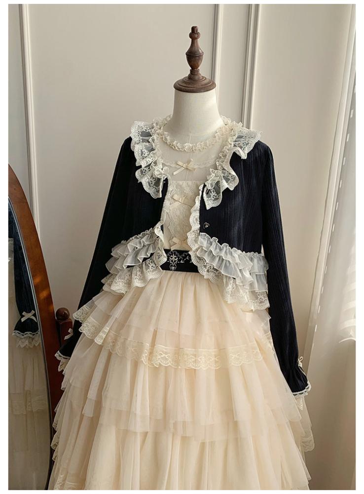 【With Puji】سترة كارديجان (Cardigan) صوفية خفيفة مزينة بدانتيل متوفرة بلونين، للتنسيق مع أزياء اللوليتا للخريف.