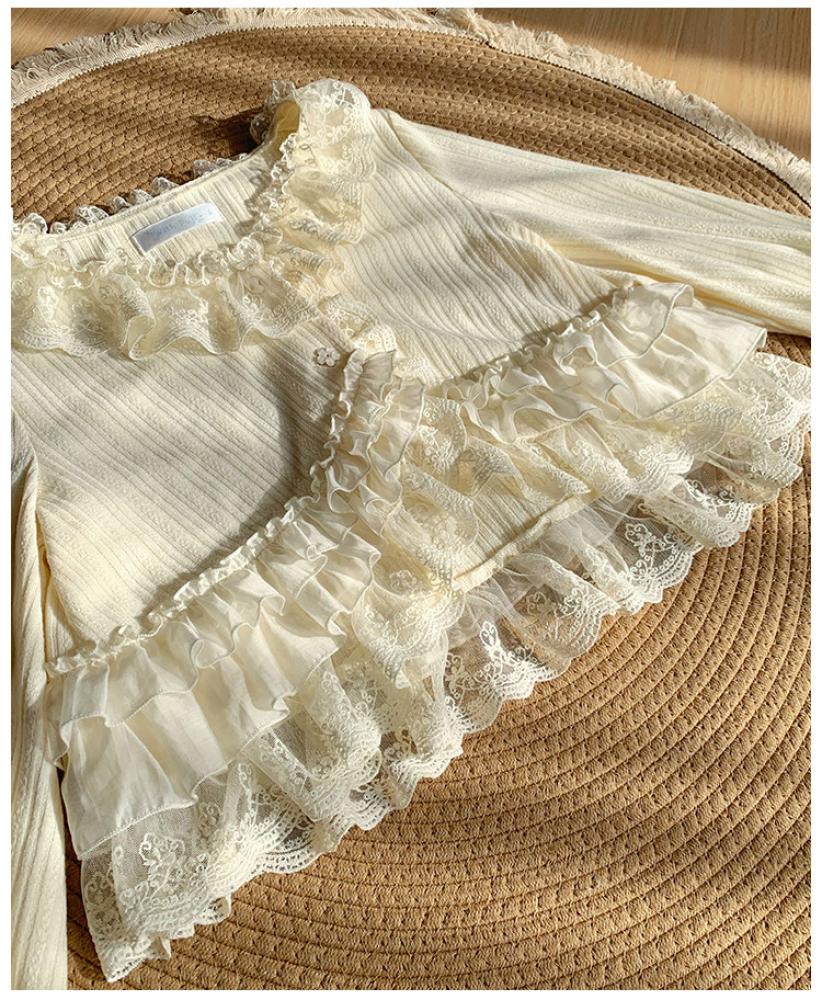 【With Puji】سترة كارديجان (Cardigan) صوفية خفيفة مزينة بدانتيل متوفرة بلونين، للتنسيق مع أزياء اللوليتا للخريف.