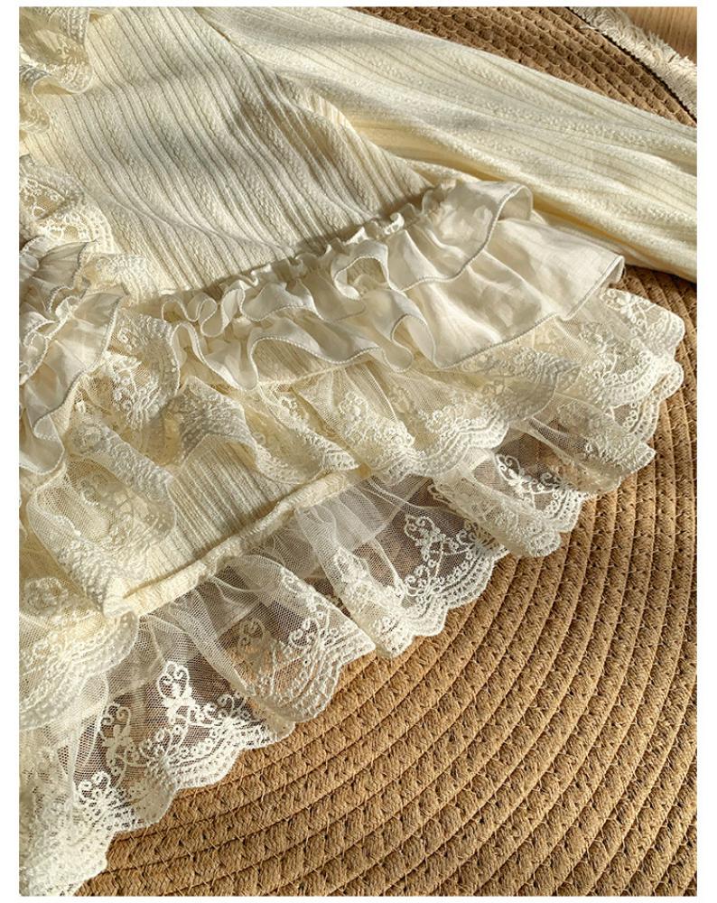 【With Puji】سترة كارديجان (Cardigan) صوفية خفيفة مزينة بدانتيل متوفرة بلونين، للتنسيق مع أزياء اللوليتا للخريف.