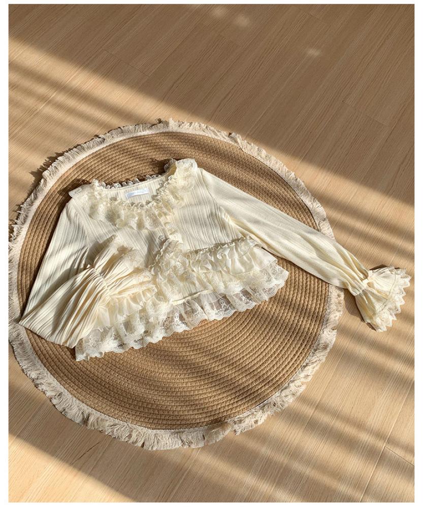 【With Puji】سترة كارديجان (Cardigan) صوفية خفيفة مزينة بدانتيل متوفرة بلونين، للتنسيق مع أزياء اللوليتا للخريف.