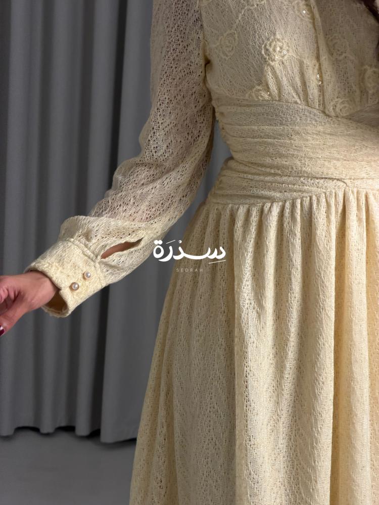 فستان ناعم دانتيل قصة اكس