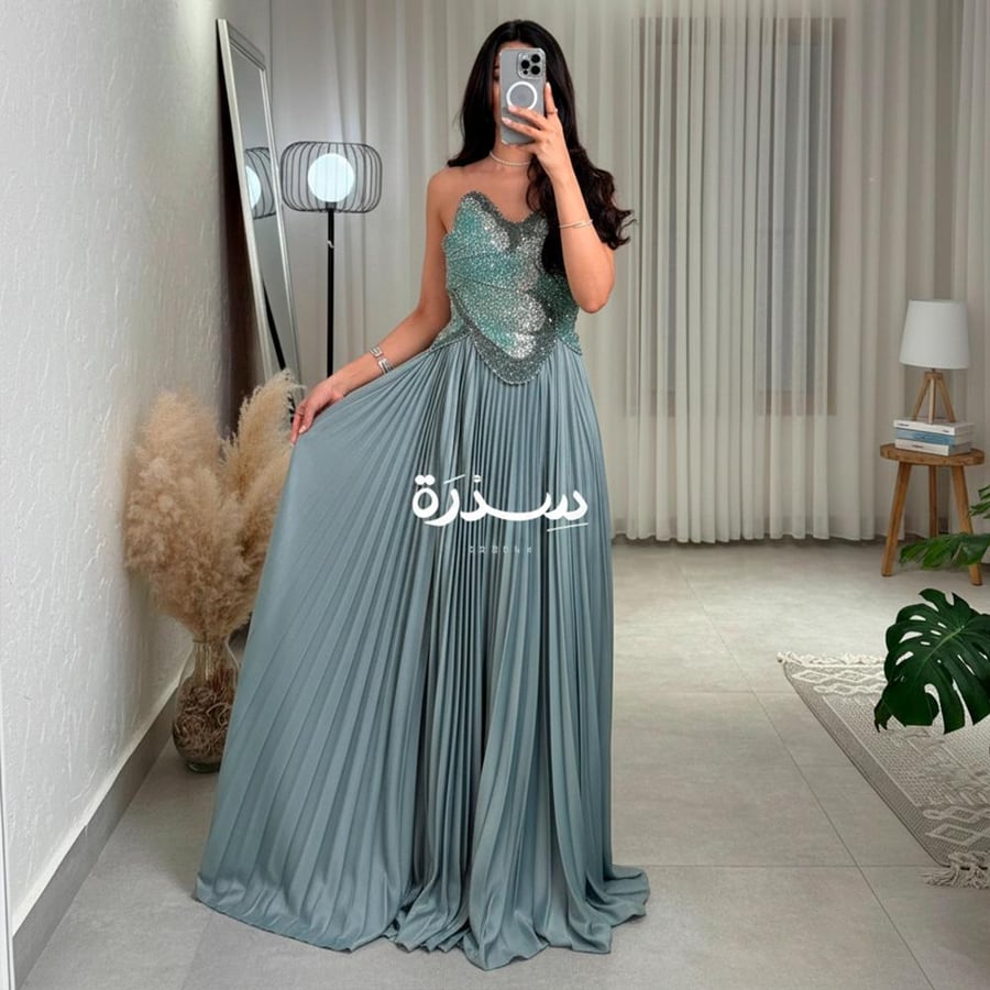 فستان سهرة كورسية شك بلاسيه