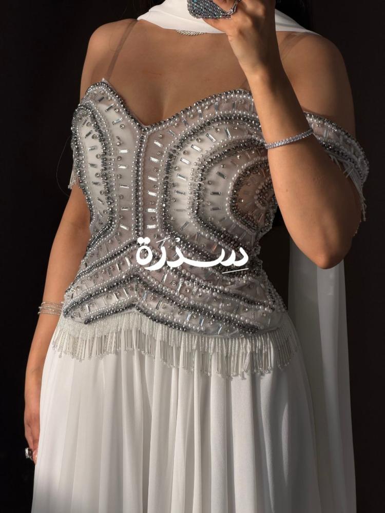 فستان سهرة أوف شولدر بوشاح رقيق