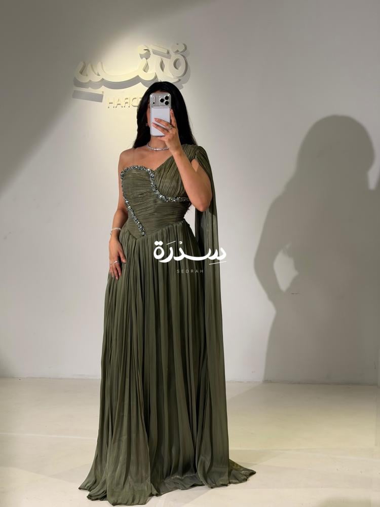 فستان كرنكل بتطريز مميز