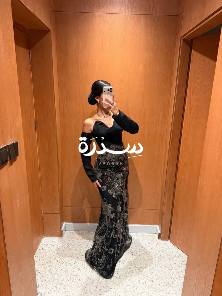 فستان سهرة كورسيه بتطريز الخرز و الترتر