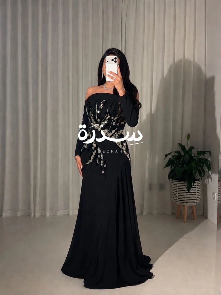 فستان سهرة أوف شولدر بأكمام طويلة