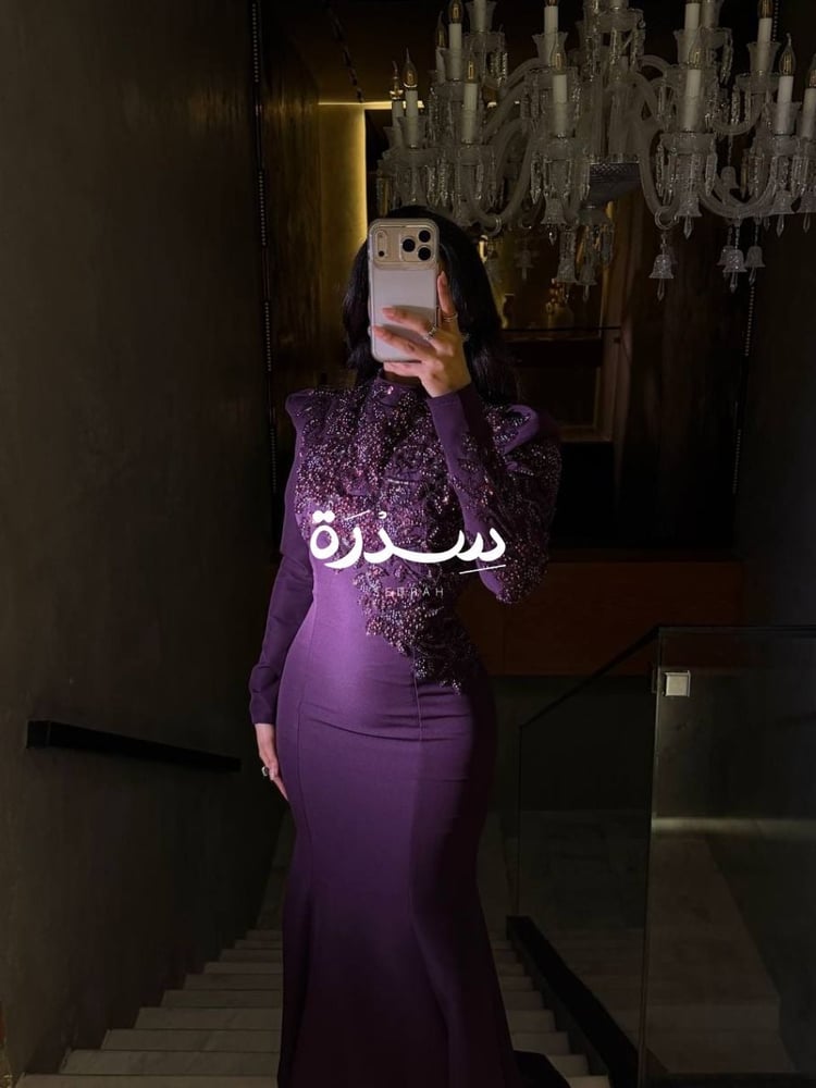 فستان الدانتيل المطرز الناعم