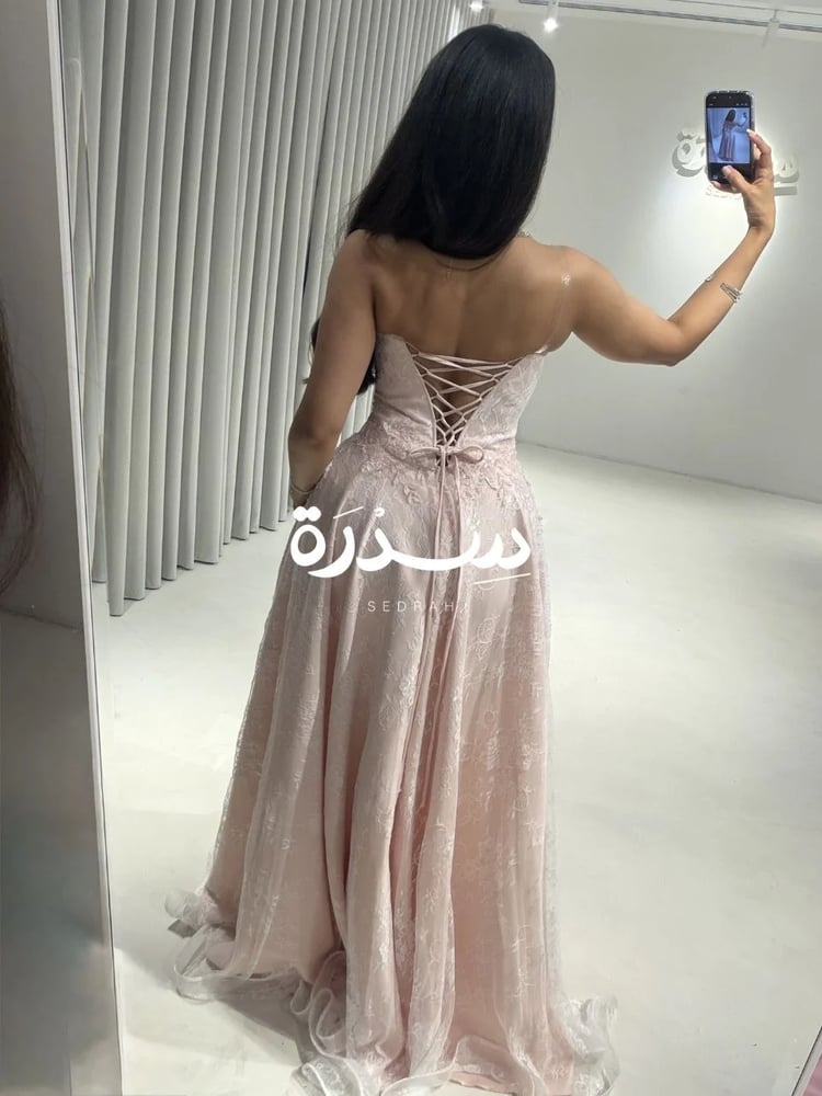 فستان سهرة دانتيل