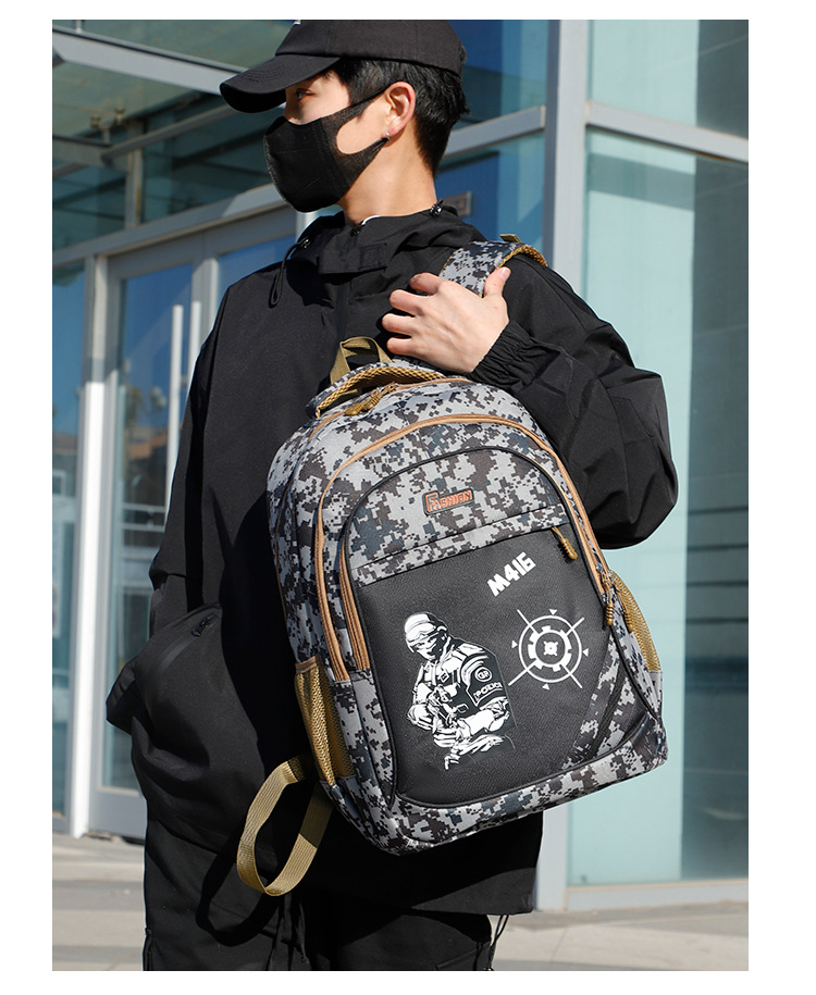 Third-grade camouflage school bag