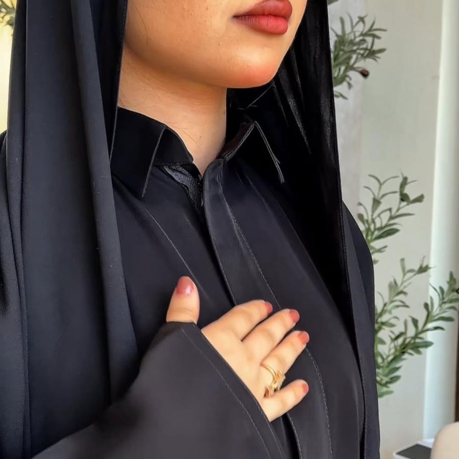 عباية الثوب ( رقبة قلاب )
