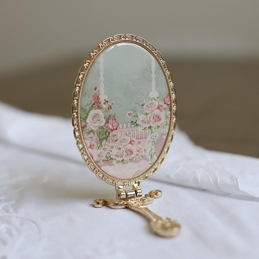 مرايا يدوية | Hand Mirror Size:-17x7 cm
