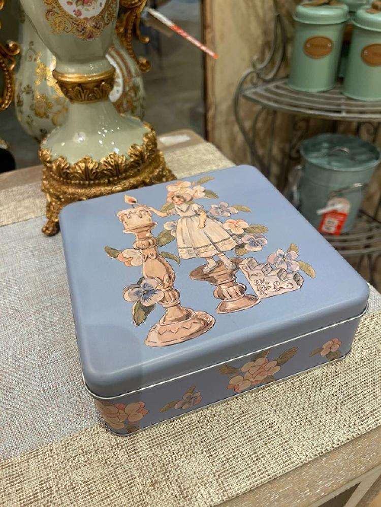 علبه معدنيه مربعه | square metal box
