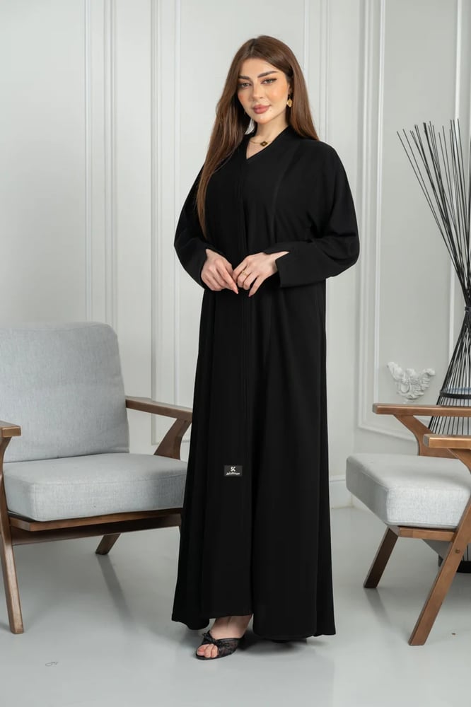 Royal Korean half-wide abaya, first grade, with striped waves and slit sleeves