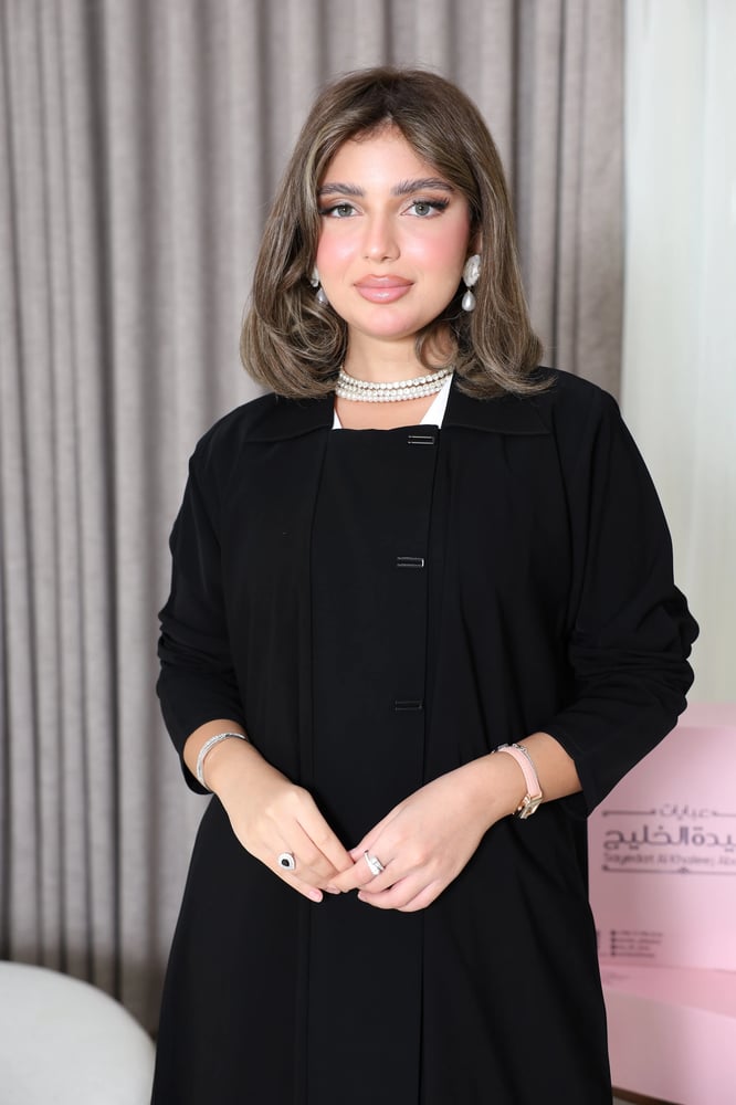عباية نص كلوش كوبرا بياقة قلابه أنيقة