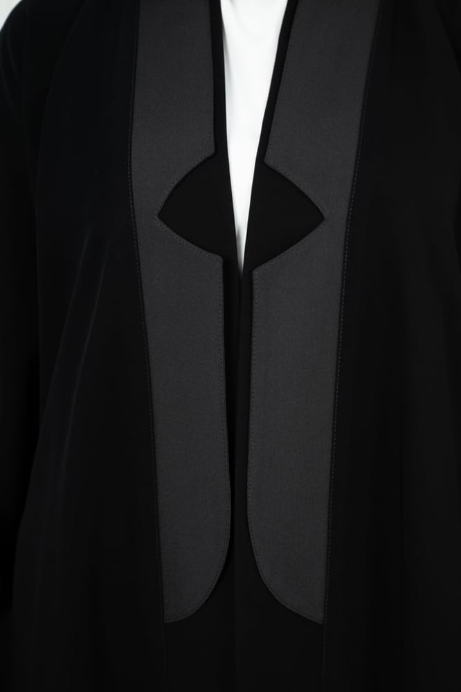 First grade ceramic crepe abaya in dark black with square sleeves and beaded trim